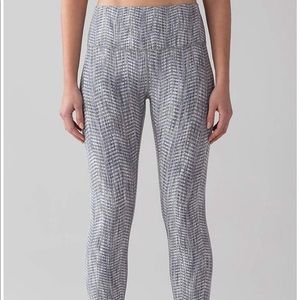 Lululemon Wunder Under 7/8 pants